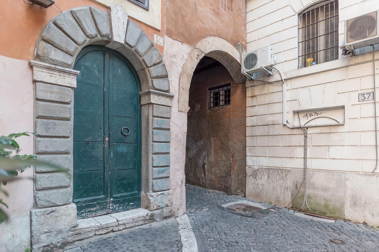 Apartment Penthouse With Terrace In The Heart Of Rome